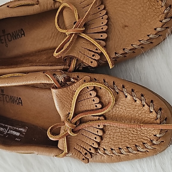 Minnetonka moccasins - Picture 2 of 6